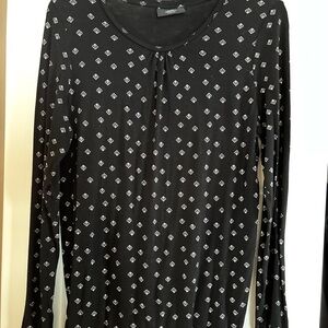 Chic Black and White Patterned Long Sleeve Top